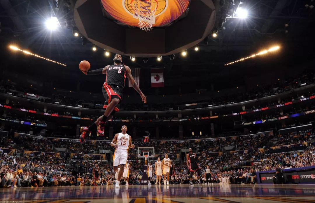 “互聯(lián)網(wǎng)+體育”場景是關(guān)鍵 看動(dòng)因體育、NBA、Keep如何連接線上與線下丨體育經(jīng)理人