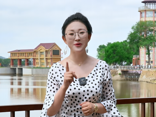 神評救活視頻？秘密在“埋?！保?>
					<span>神評救活視頻？秘密在“埋梗”！</span>
					<p style=